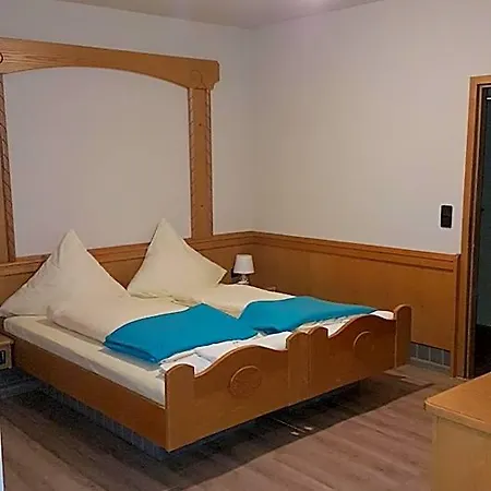 Paelzer Buwe 3*