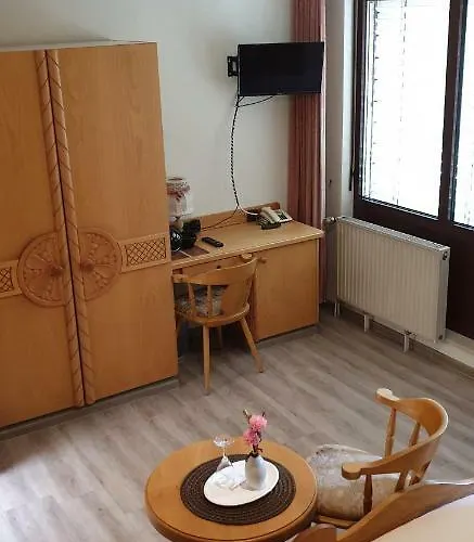 Restaurant Paelzer-buwe 3*